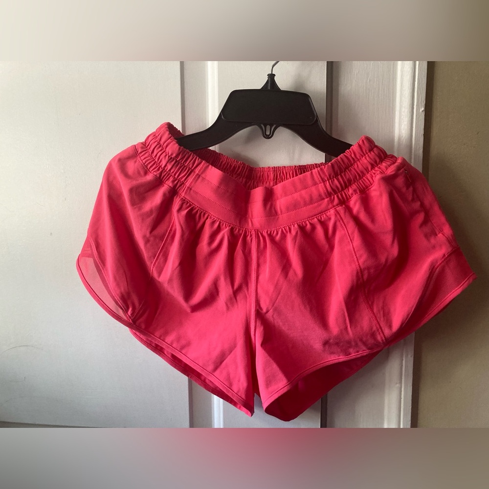 low rise 2.5 lipgloss Hotty hot shorts